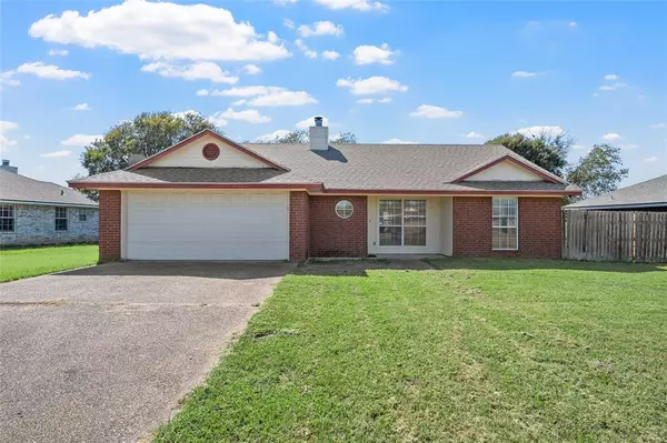 1310 Saratoga,  Bellmead,  TX 76705