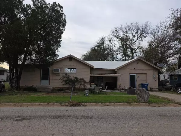 505 N Baylor Avenue, Breckenridge, TX 76424