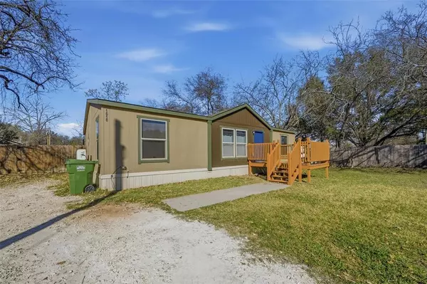 Granbury, TX 76048,1618 Lands End Street