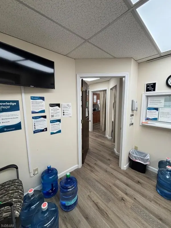 188 Eagle Rock Ave, Roseland Boro, NJ 07068