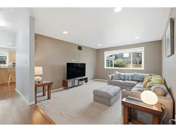 Canby, OR 97013,1025 S FIR CT