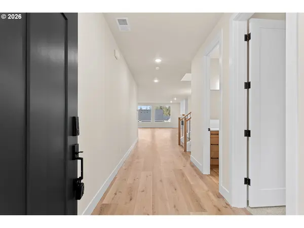 Tigard, OR 97224,15666 SW Everglade AVE