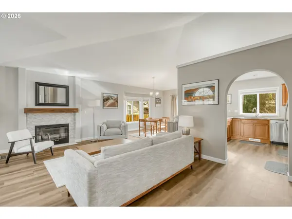 Hillsboro, OR 97124,274 NE LENOX ST