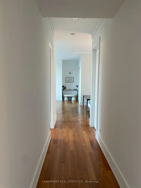 183 Wellington ST #3702, Toronto C01, ON M5V 0A1