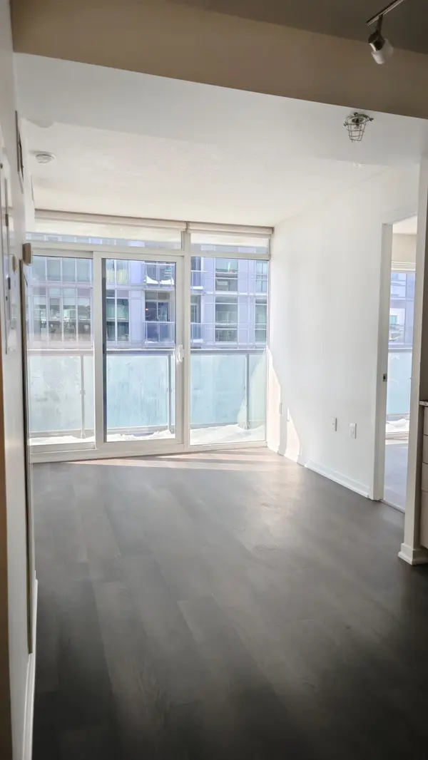 Toronto C01, ON M6J 0C7,36 Lisgar ST #1716W