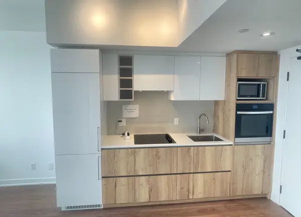 319 Jarvis ST #1011, Toronto C08, ON M5B 0C8