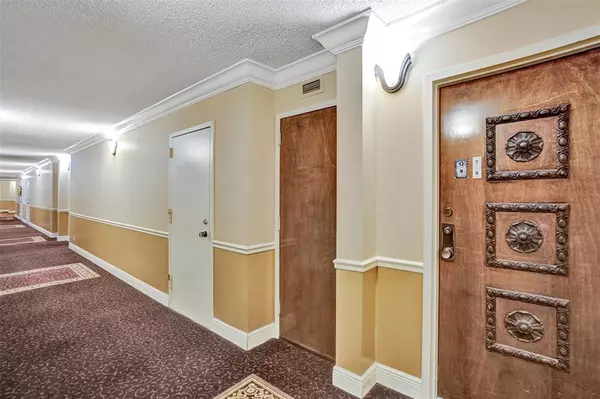 Pompano Beach, FL 33062,1360 S Ocean Blvd #708