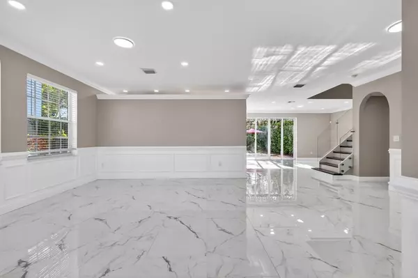 Wellington, FL 33414,9115 Dupont Pl