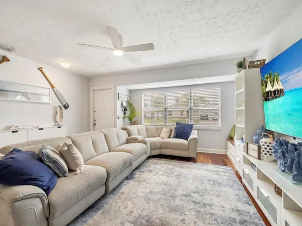 Port St Lucie, FL 34983,121 NW Doreen St