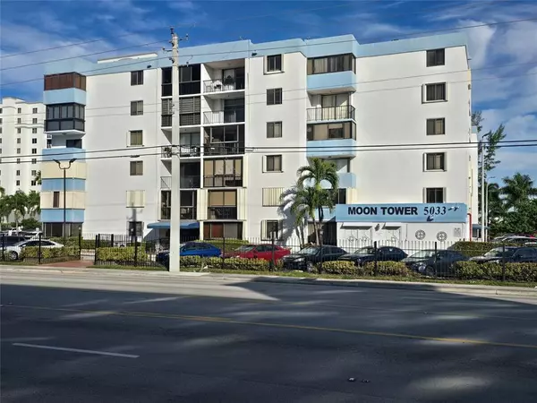 5033 NW 7th St #508,  Miami,  FL 33126