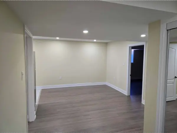 Brampton, ON L7A 4Z6,38 Farringdon CRES