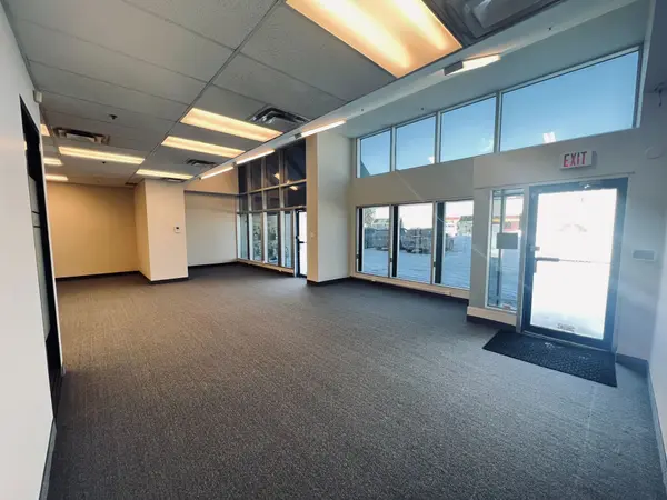 2550 Matheson BLVD #134-135, Mississauga, ON L4W 4Z1