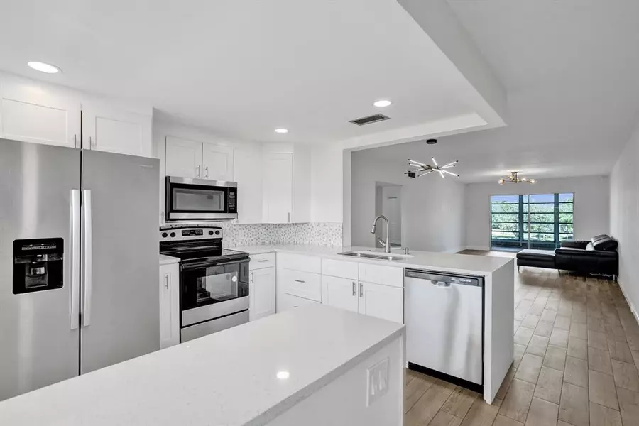 4301 Martinique Cir #E4, Coconut Creek, FL 33066