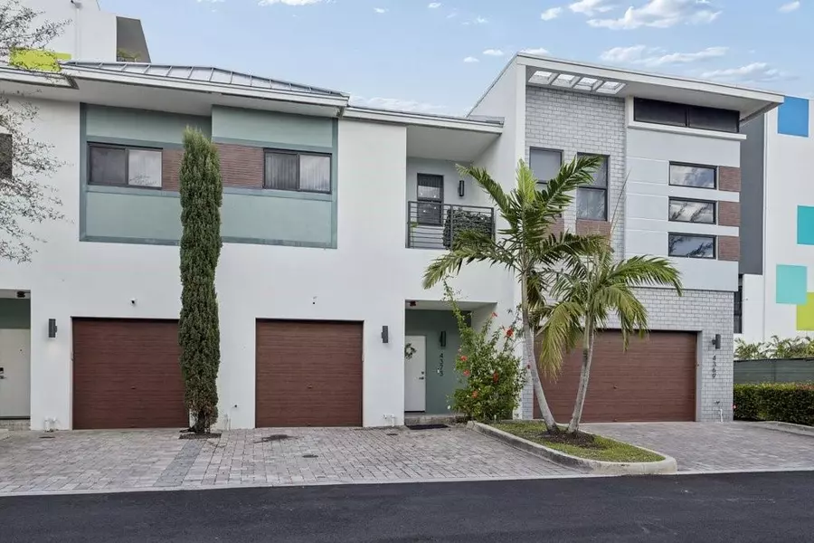 4373 NW 9th St #4373, Plantation, FL 33317