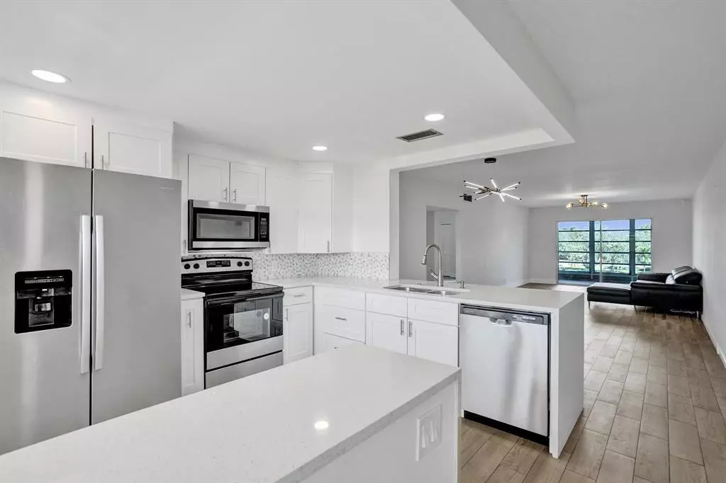 Coconut Creek, FL 33066,4301 Martinique Cir #E4