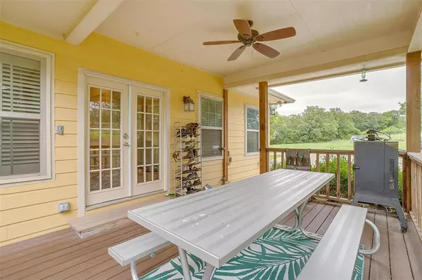 Springtown, TX 76082,383 County Rd 3672