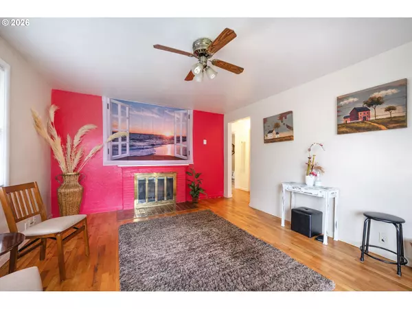 Springfield, OR 97477,2495 G ST