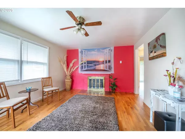 Springfield, OR 97477,2495 G ST