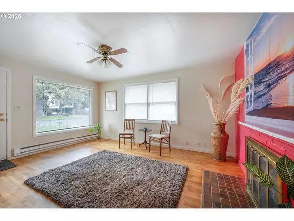 Springfield, OR 97477,2495 G ST