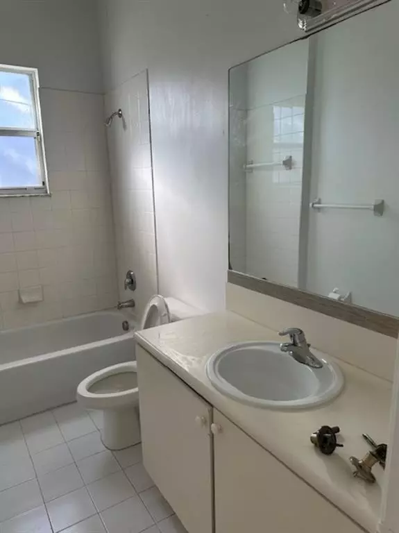 Homestead, FL 33033,1056 NE 39th Ave