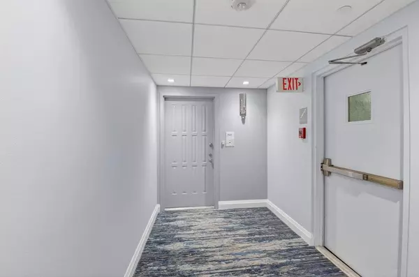 Highland Beach, FL 33487,3420 S Ocean Boulevard #PH-T