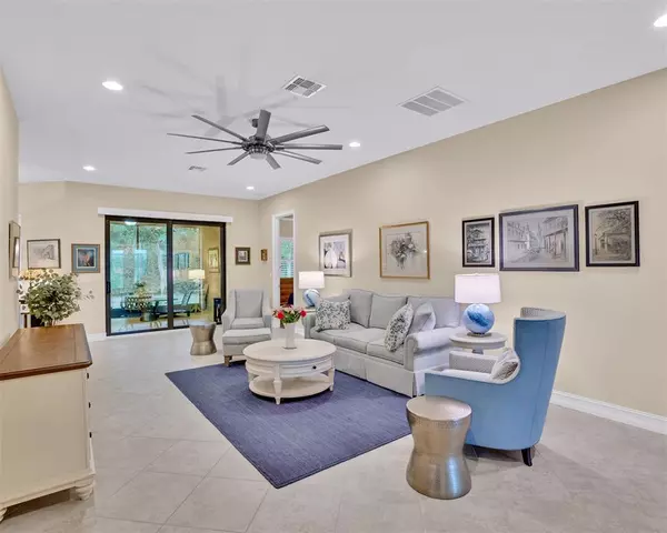 Vero Beach, FL 32967,5562 40th Ave