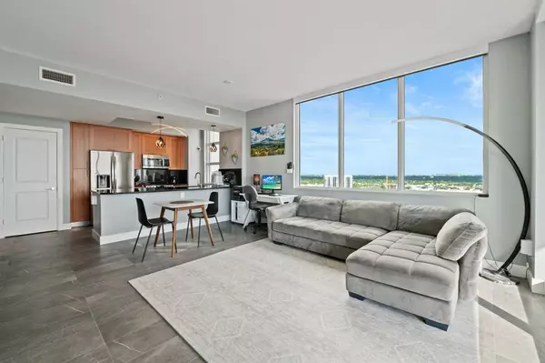 Fort Lauderdale, FL 33301,315 NE 3rd Ave #1907