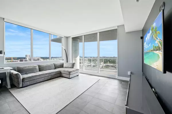 Fort Lauderdale, FL 33301,315 NE 3rd Ave #1907