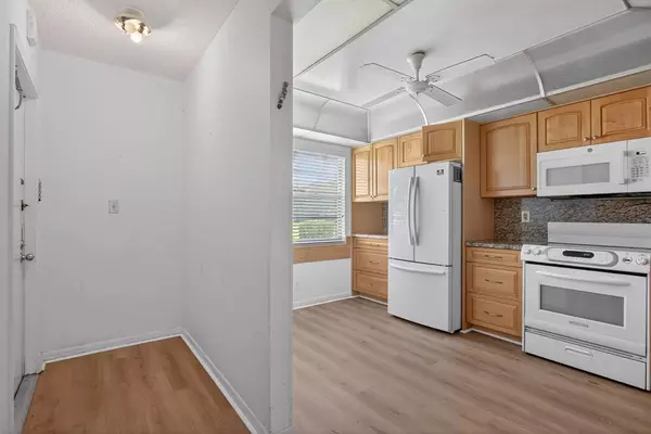 Coconut Creek, FL 33066,3101 Portofino Pt #A1