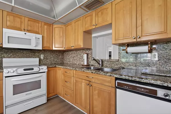 Coconut Creek, FL 33066,3101 Portofino Pt #A1