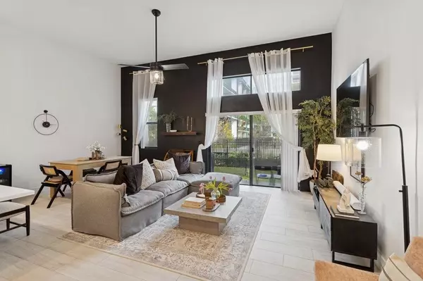 Plantation, FL 33317,4373 NW 9th St #4373