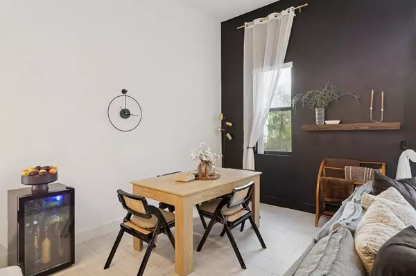 Plantation, FL 33317,4373 NW 9th St #4373