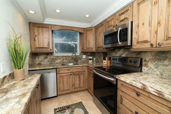 Pompano Beach, FL 33062,2731 NE 14th Street Cswy #118