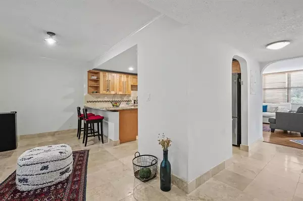 Miami, FL 33180,20401 NE 30th Ave #102