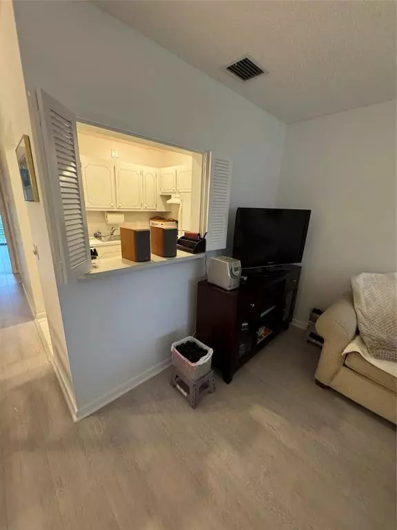 Deerfield Beach, FL 33442,283 Ventnor S #283