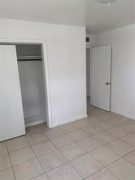 Hollywood, FL 33020,1916 Scott Street