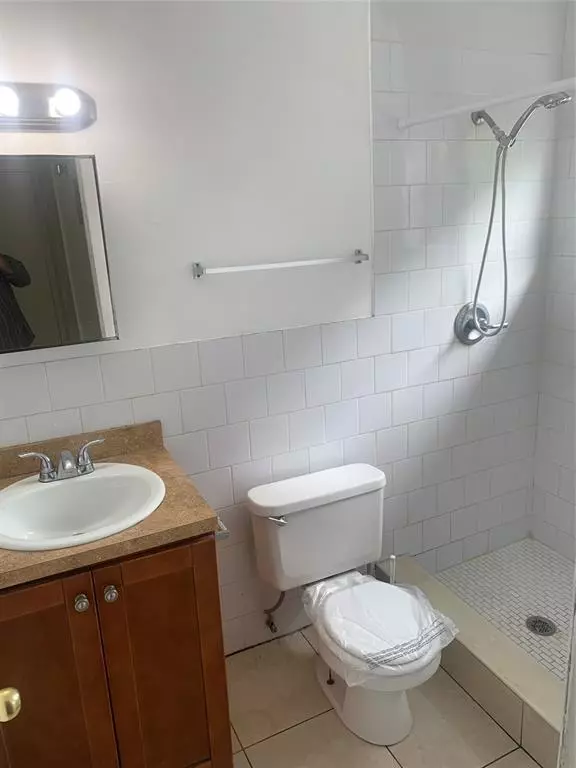 Hollywood, FL 33020,1916 Scott Street