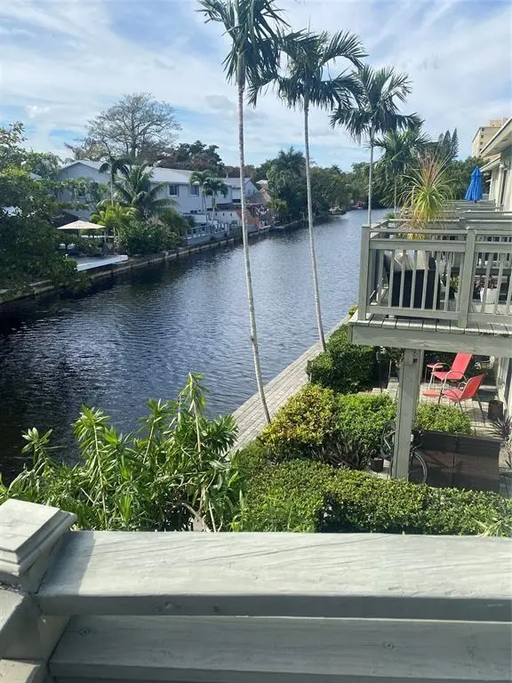 Fort Lauderdale, FL 33305,578 NE 20th St #16E