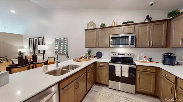 Clarkston, MI 48346,4000 Insignia #2