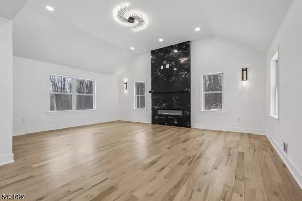 Sparta Twp., NJ 07871,23 Meadow Ln