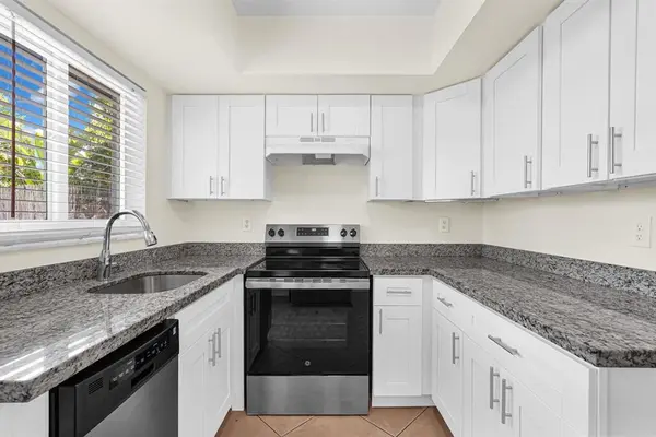 Oakland Park, FL 33334,1658 NE 34th Street #A