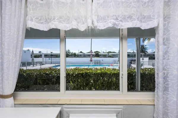 Hallandale Beach, FL 33009,851 Atlantic Shores Blvd #119