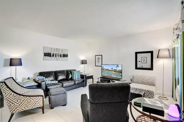 17001 NE 13th Ave #104, Miami, FL 33162