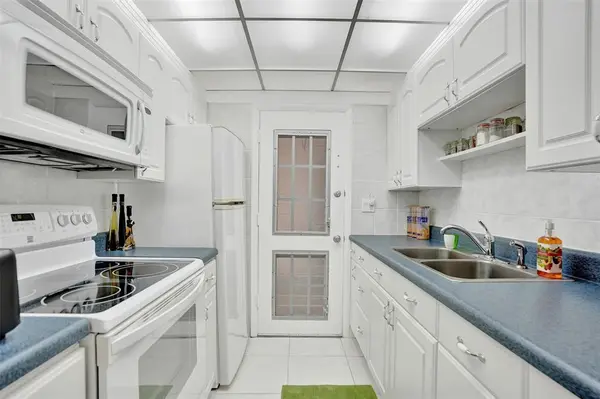 Miami, FL 33162,17001 NE 13th Ave #104