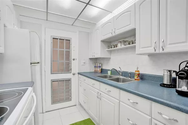 Miami, FL 33162,17001 NE 13th Ave #104