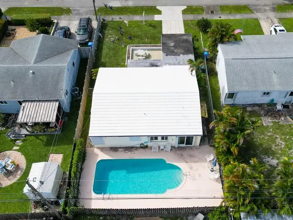 5264 NE 3rd Ter, Fort Lauderdale, FL 33334