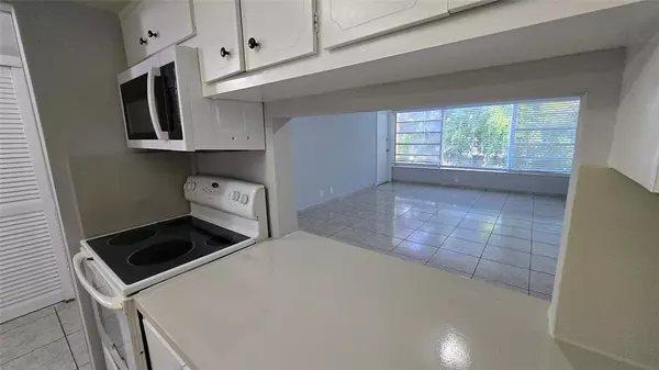 North Miami Beach, FL 33162,16800 NE 15th Ave #209