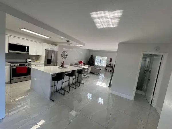 Cooper City, FL 33330,12181 SW 49th Ct