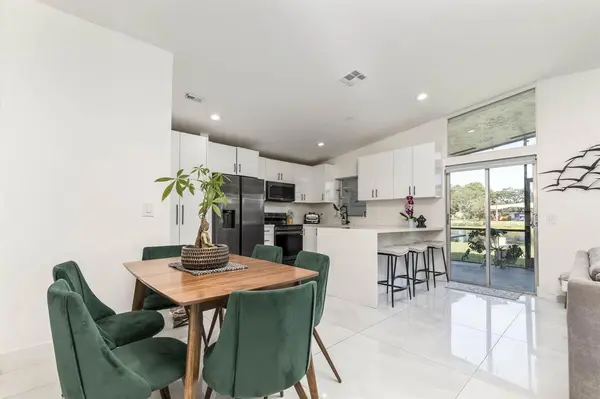 Sunrise, FL 33326,518 Woodgate Circle #E