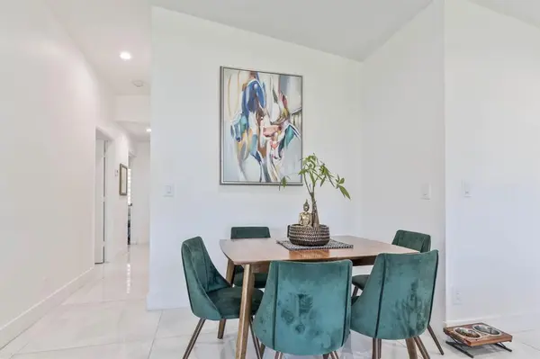 Sunrise, FL 33326,518 Woodgate Circle #E